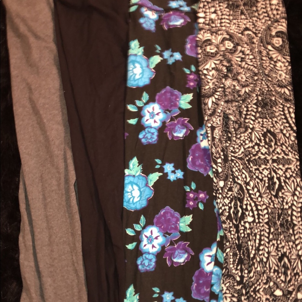 Four pairs of justice leggings